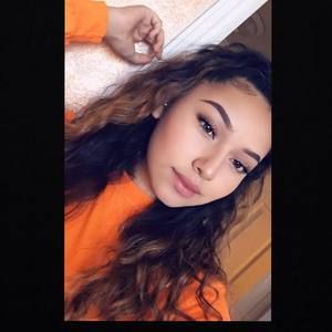 Meet your Posher, April